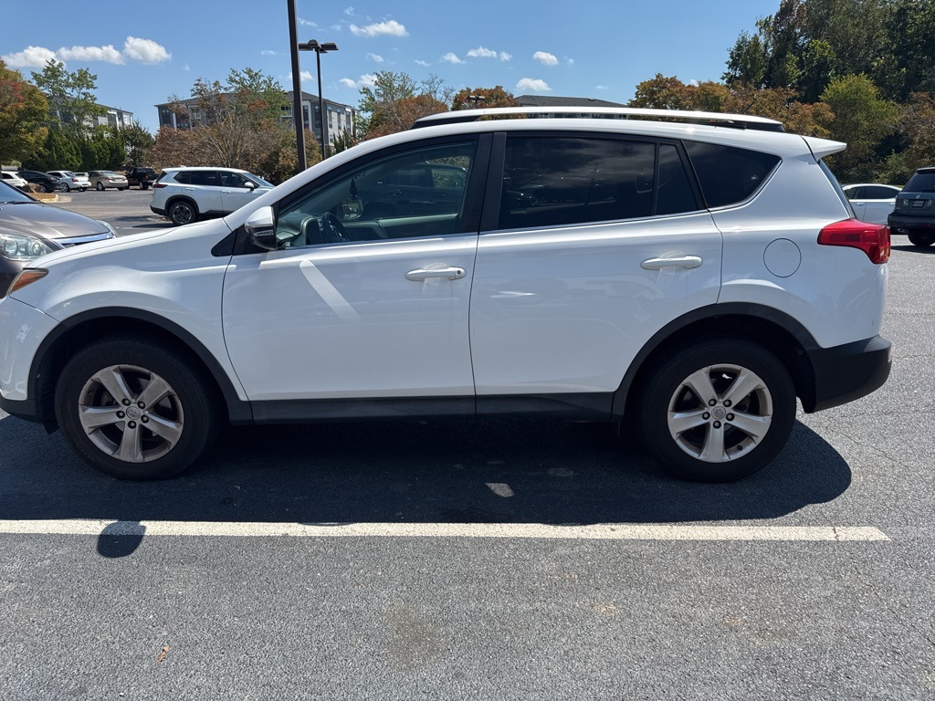 2013 Toyota RAV4 XLE photo 4