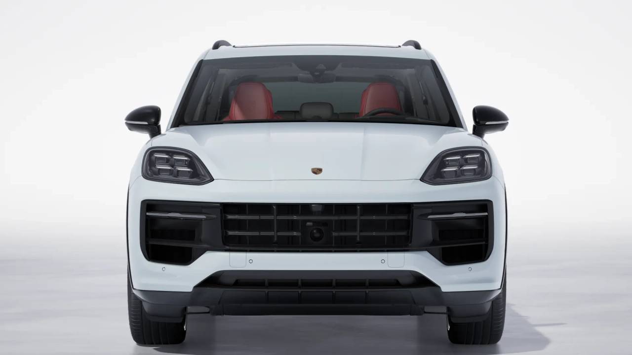 2026 Porsche Cayenne GTS photo 9