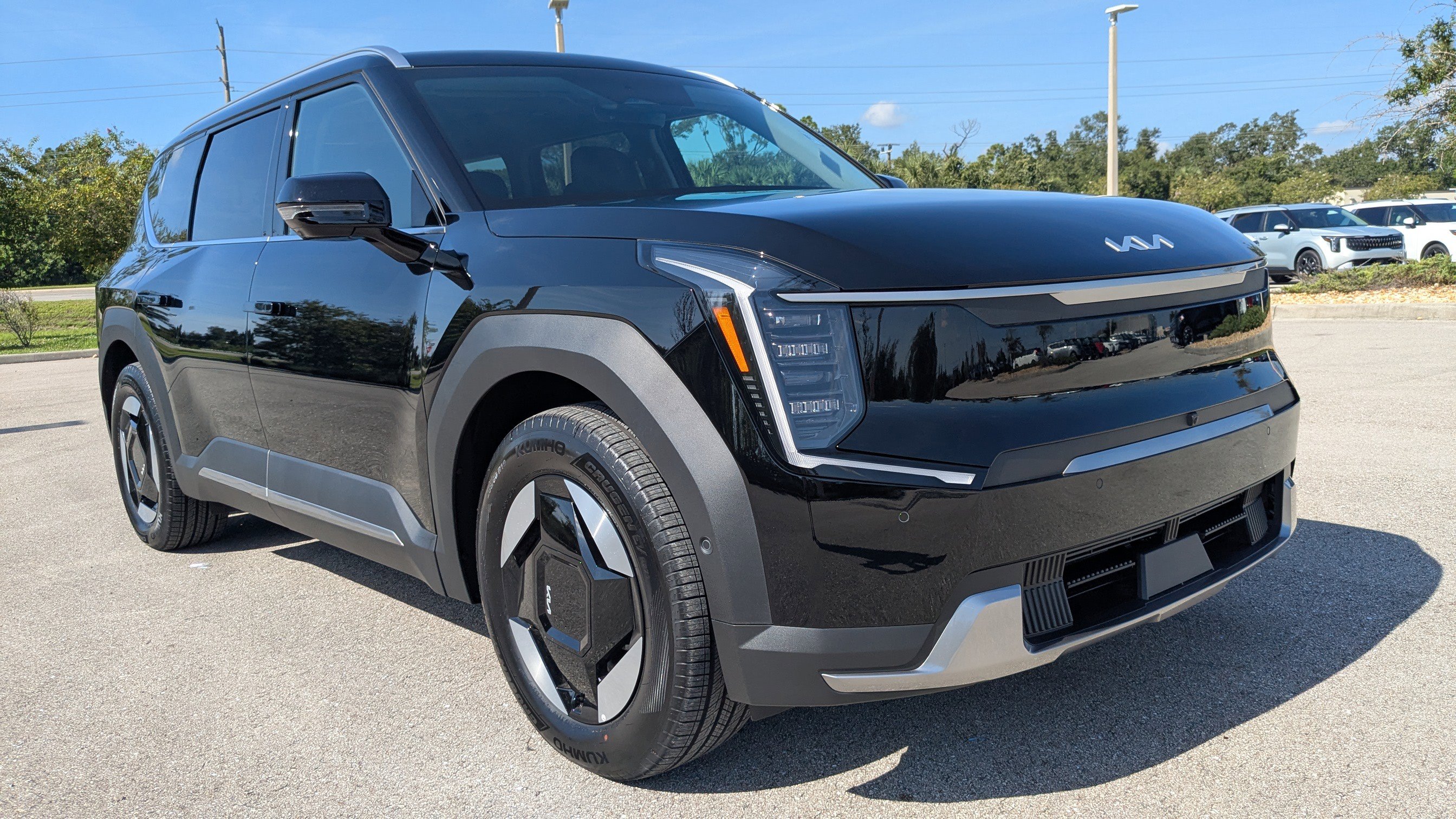 Used 2026 Kia EV9 Wind with VIN 5XYAFFS55TG005370 for sale in Port Charlotte, FL