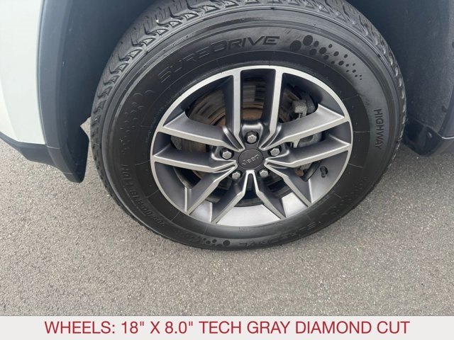 2022 Jeep Cherokee Limited photo 3