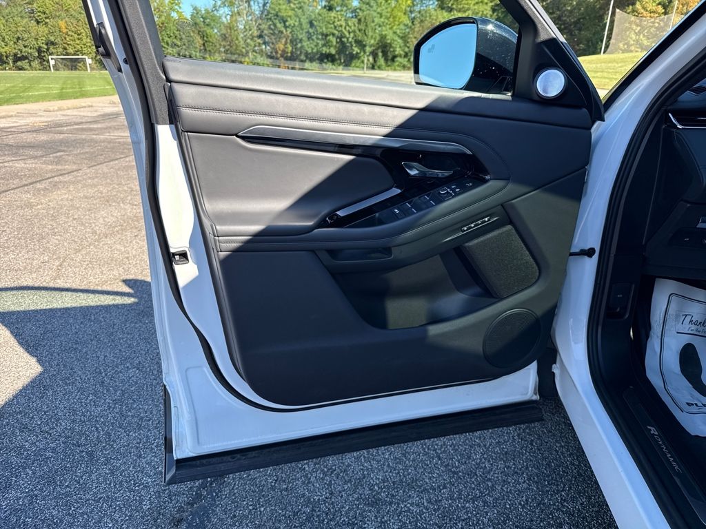 2021 Land Rover Range Rover Evoque R-Dynamic HSE photo 10