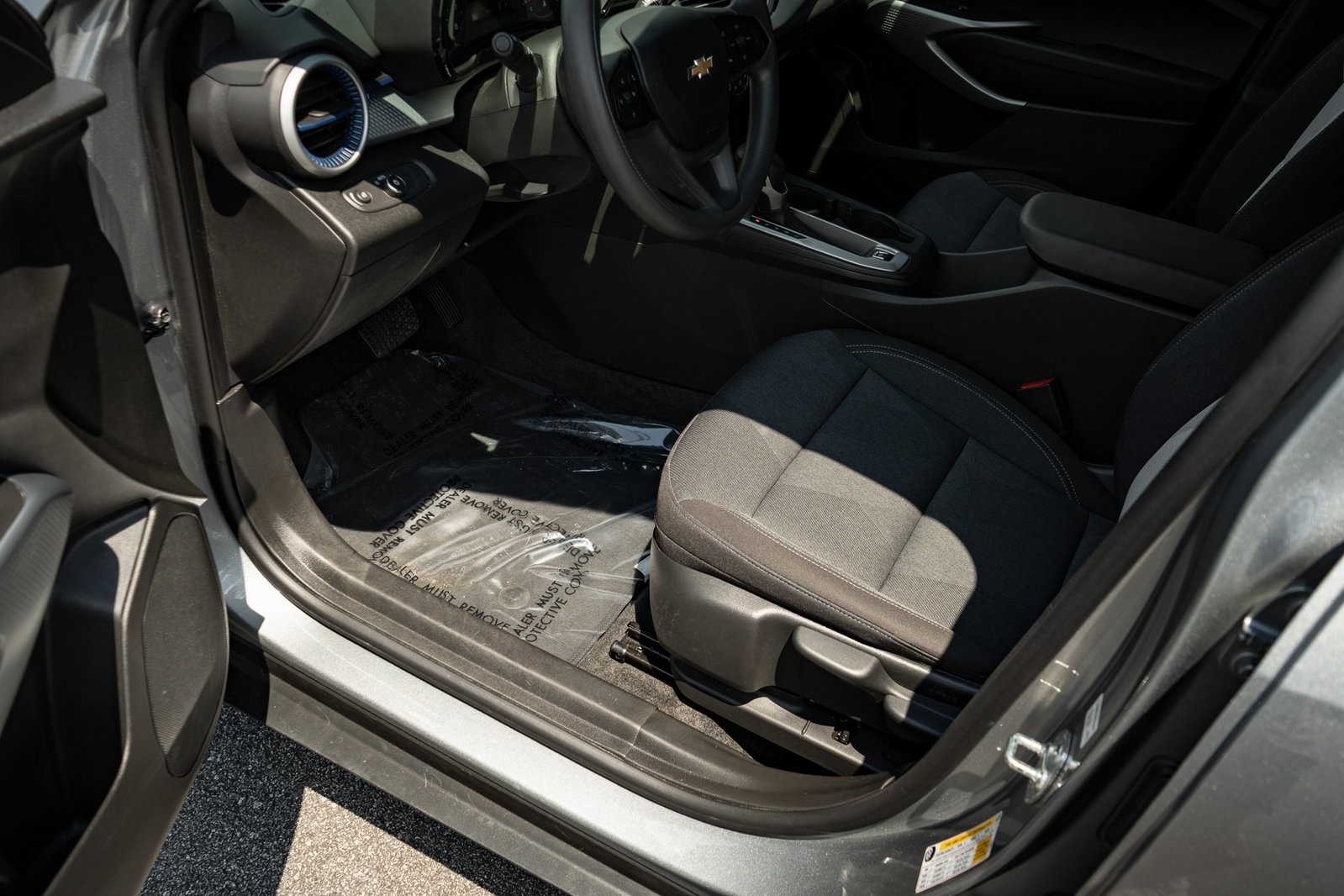 2024 Chevrolet Trax LS photo 13