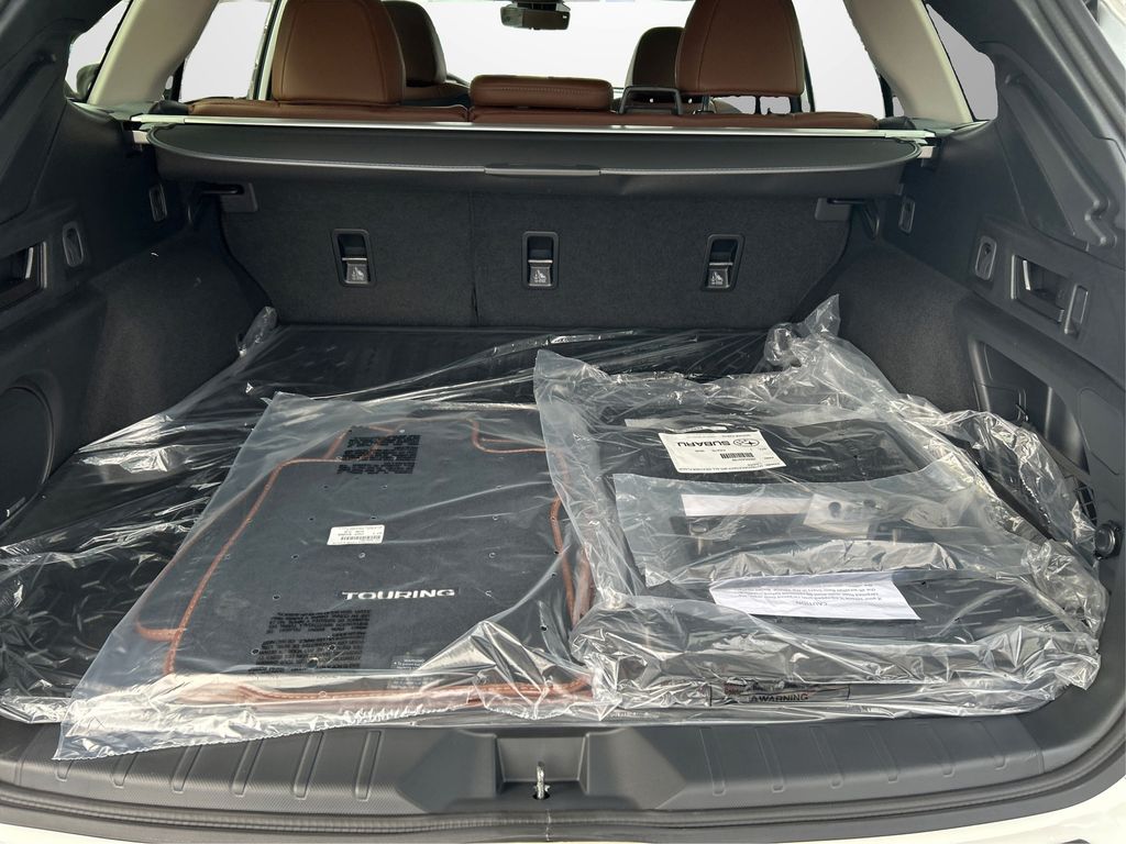 2025 Subaru Outback Touring XT photo 11
