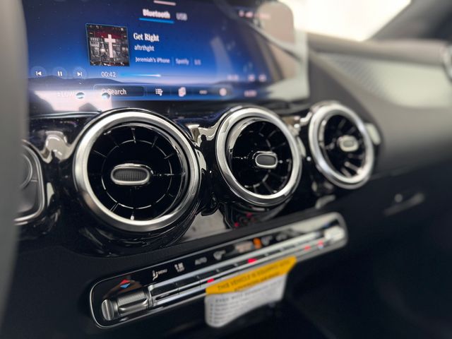 2026 Mercedes Benz GLA 250 photo 40