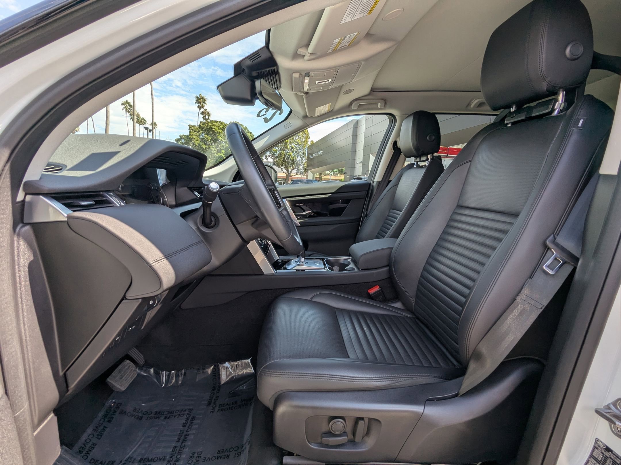 2023 Land Rover Discovery Sport SE photo 16