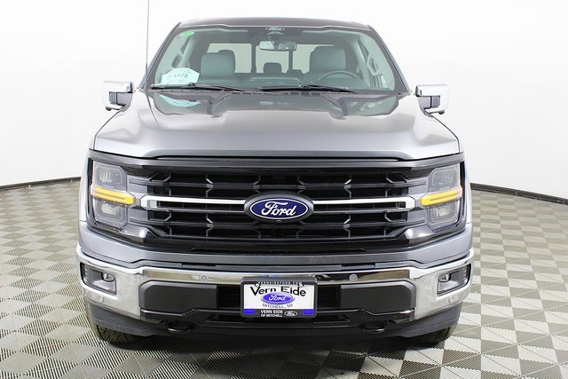 2025 Ford F-150 XLT photo 2