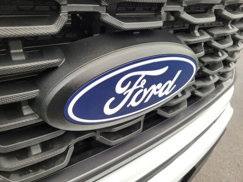 2025 Ford F-150 STX photo 17