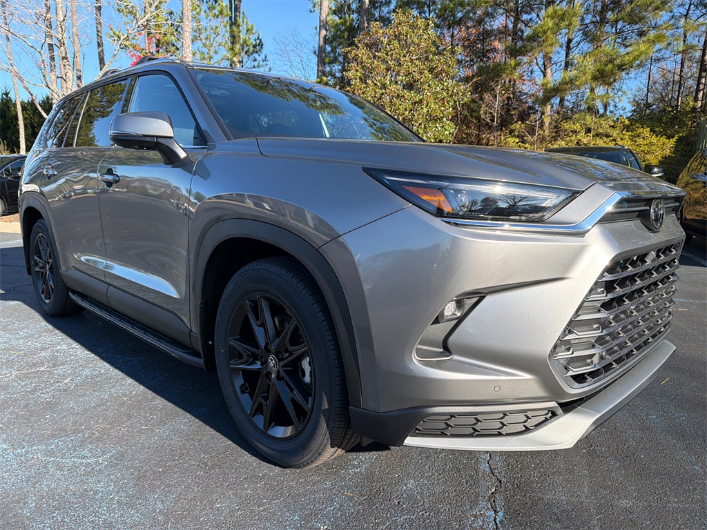 2026 Toyota Grand Highlander Platinum's photo
