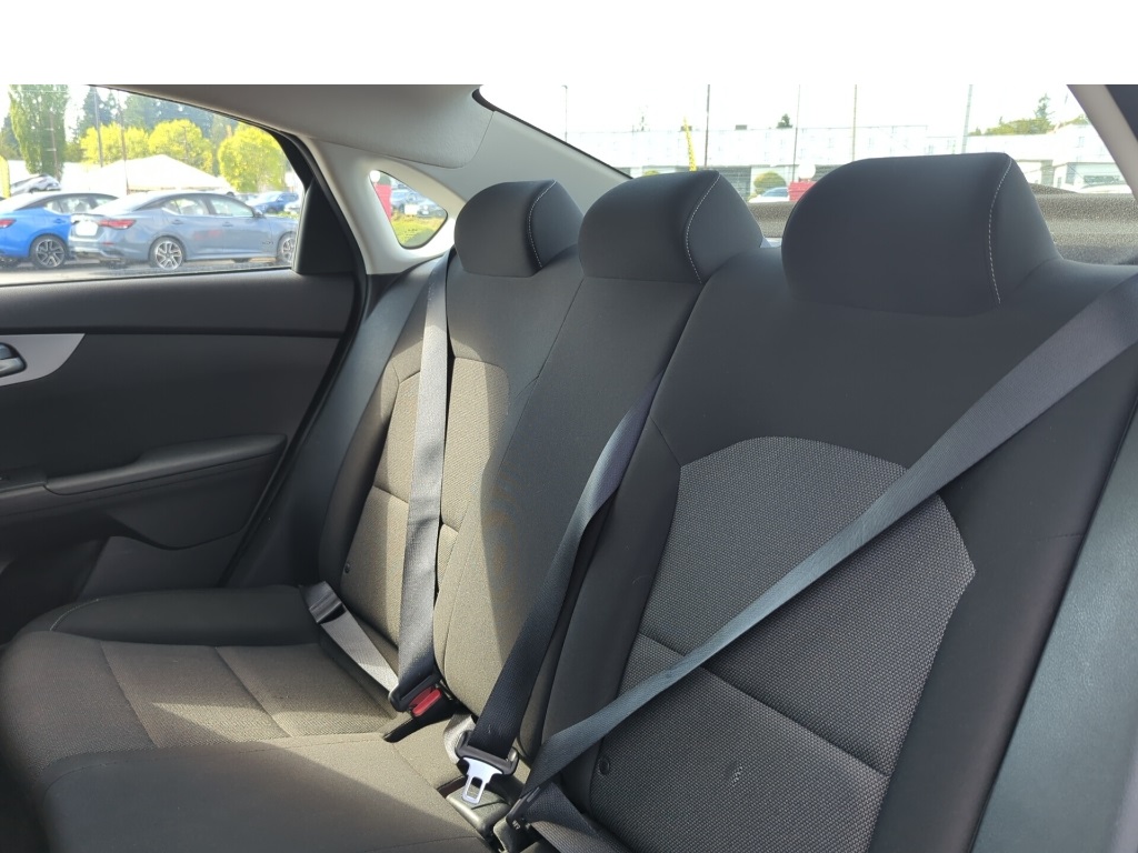 2022 Kia Forte LXS photo 16