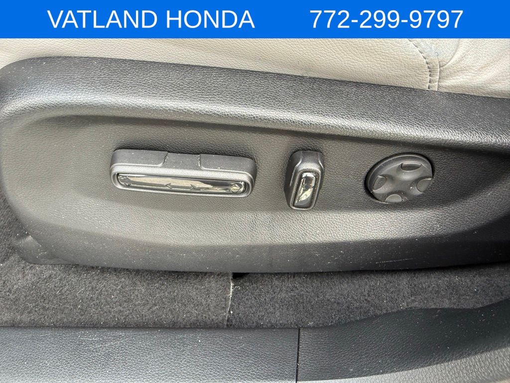2022 Honda CR-V EX-L photo 26
