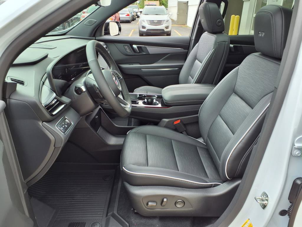 2026 Buick Enclave Sport Touring photo 2