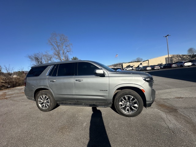 2024 Chevrolet Tahoe LT photo 2