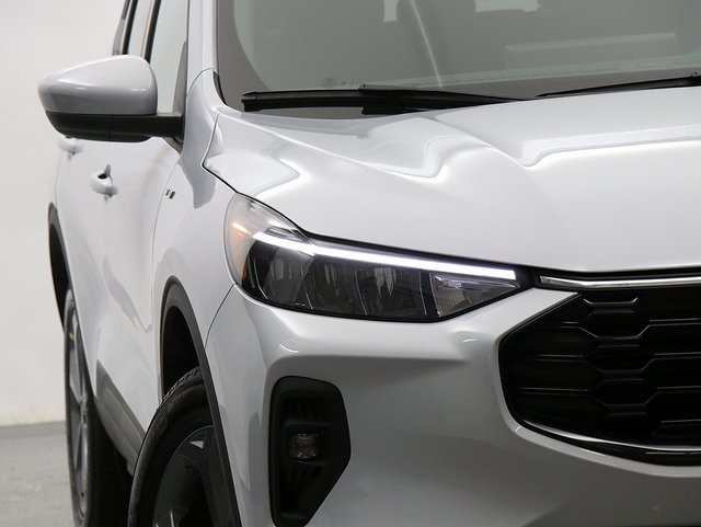 2025 Ford Escape Select photo 4