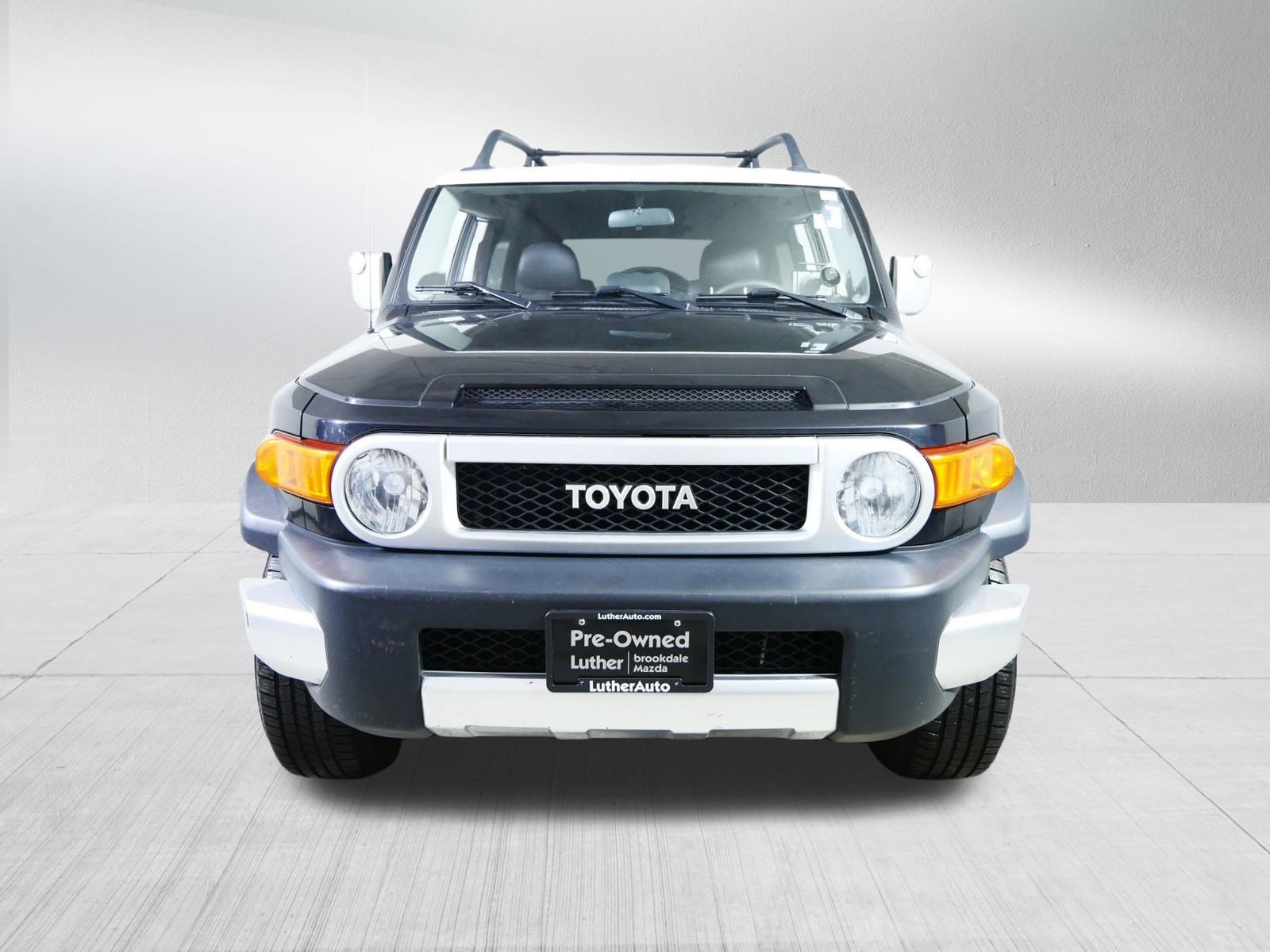 Used 2007 Toyota FJ Cruiser Base with VIN JTEBU11F370048698 for sale in Brooklyn Center, Minnesota
