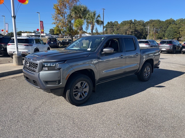 2026 Nissan Frontier Crew Cab SV photo 3