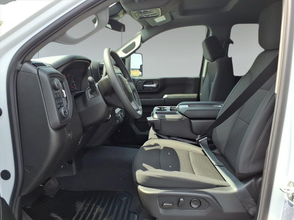 2026 Chevrolet Silverado 2500HD Custom photo 14