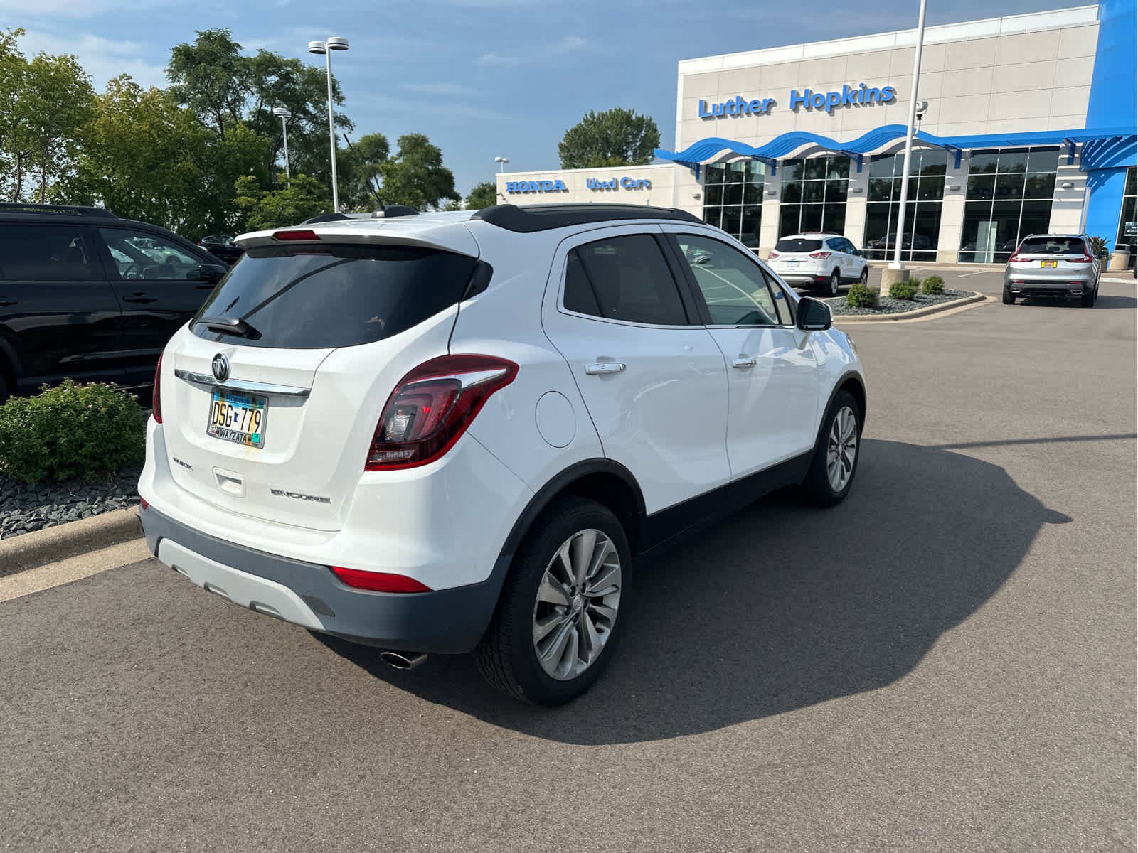2017 Buick Encore Preferred photo 4