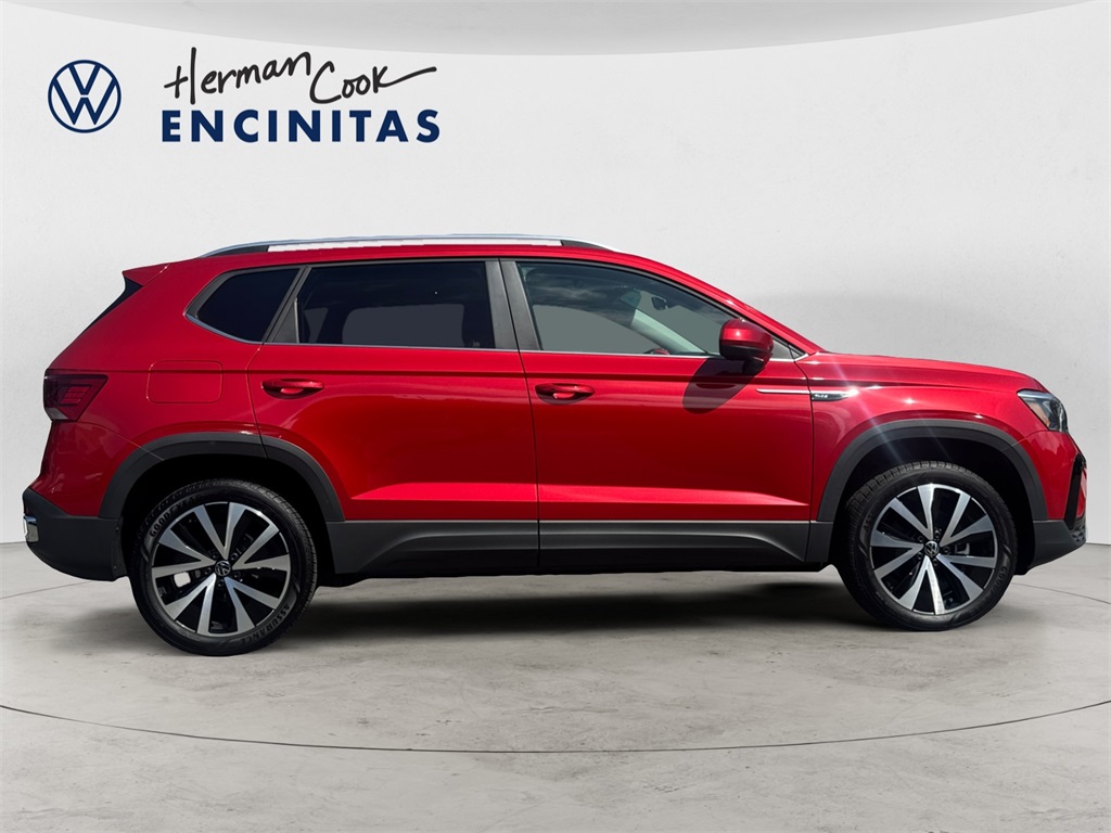 2023 Volkswagen Taos SE photo 6