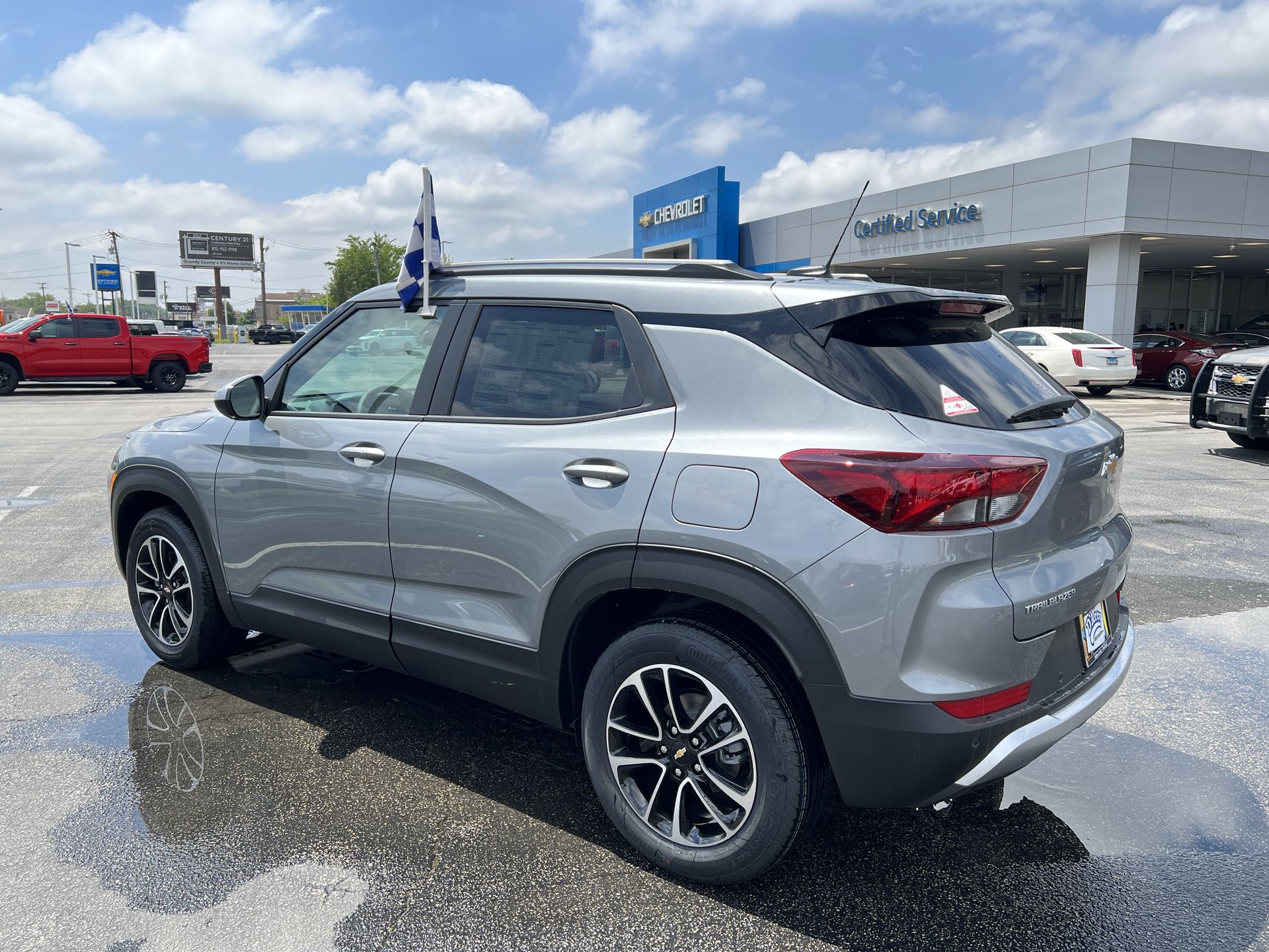 2025 Chevrolet Trailblazer LT photo 3