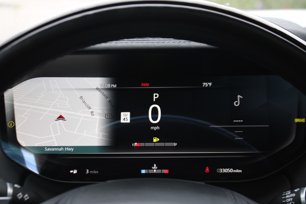 2023 Land Rover Range Rover SE photo 15