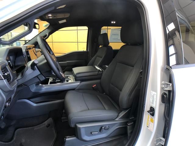 2025 Ford F-150 XLT photo 7