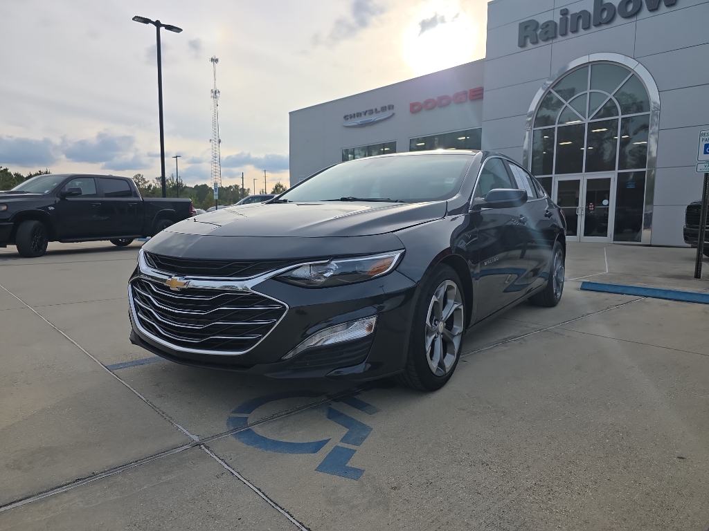 2023 Chevrolet Malibu 1LT photo 3