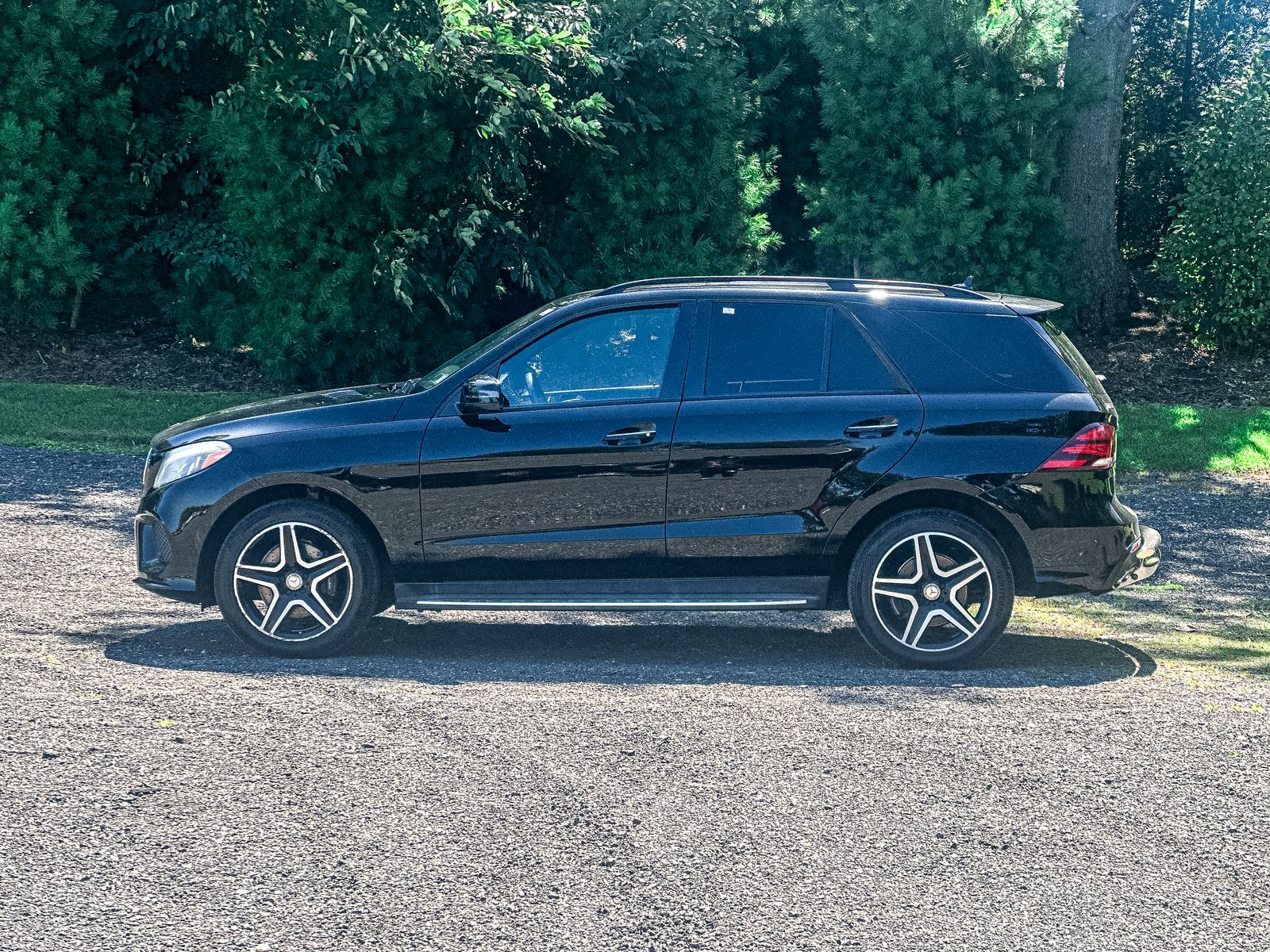 2017 Mercedes Benz GLE 350 4MATIC photo 4