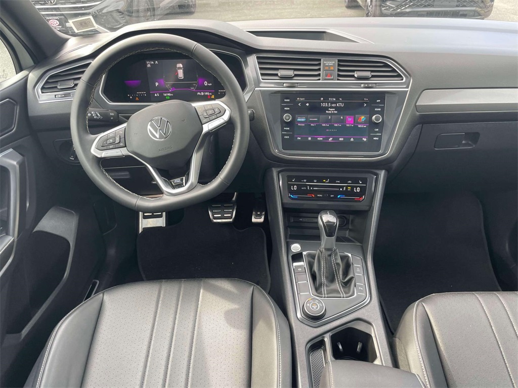 2022 Volkswagen Tiguan SE R-Line Black photo 11