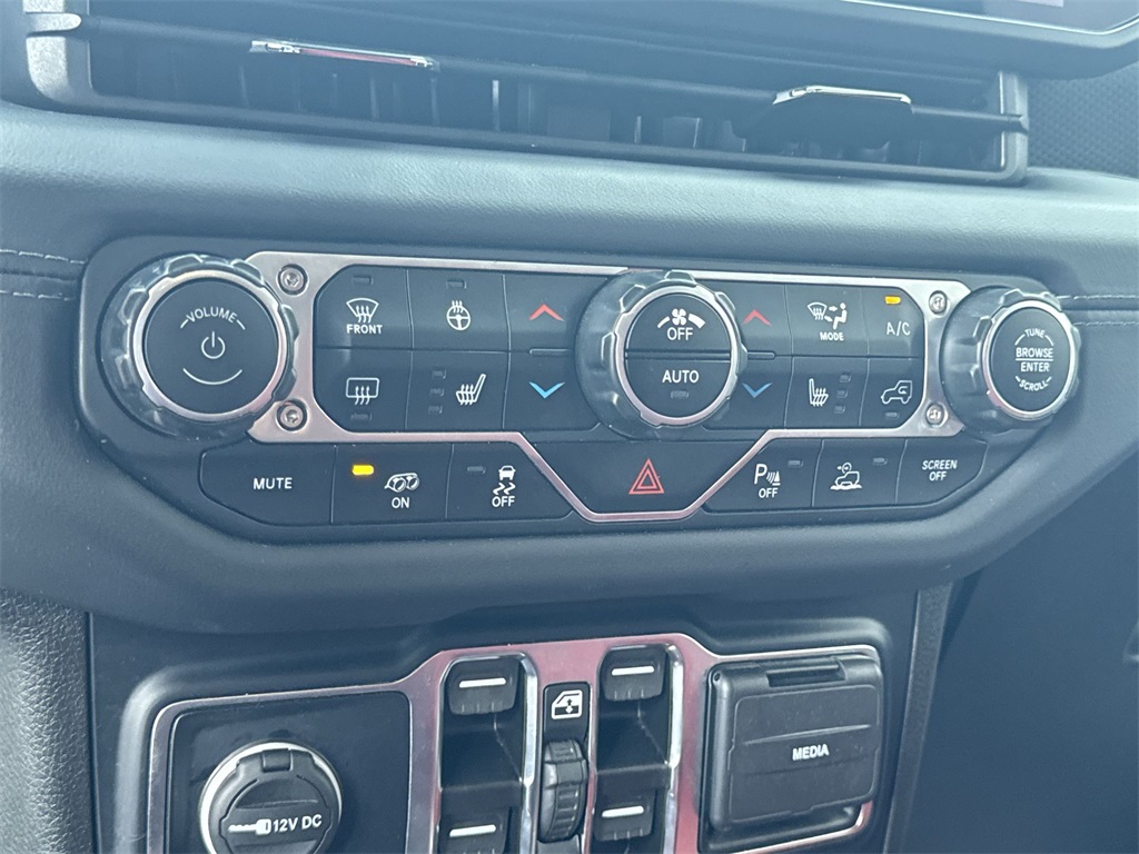 2024 Jeep Wrangler Rubicon 392 photo 23