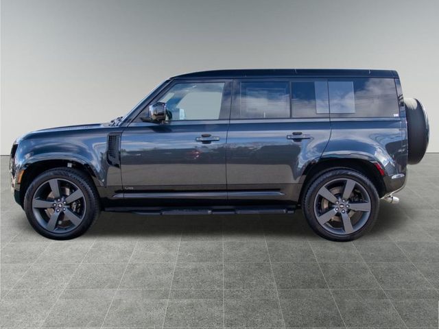 2025 Land Rover Defender 110 V8 photo 2