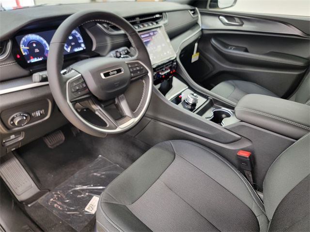 2025 Jeep Grand Cherokee Laredo X photo 10