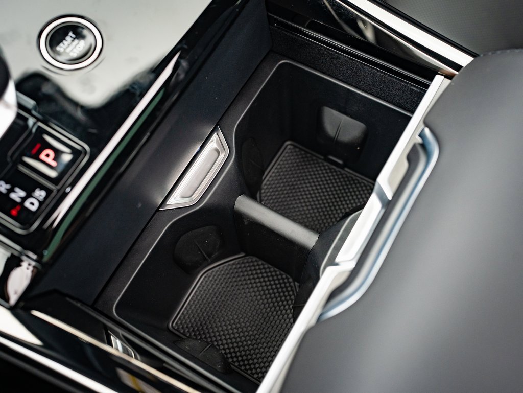 2025 Land Rover Range Rover Sport SE photo 21
