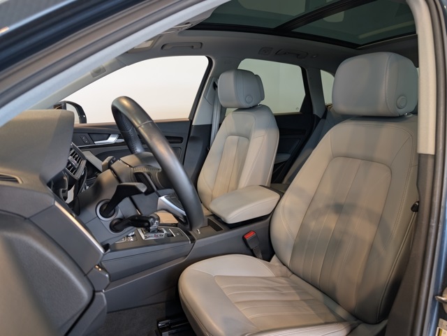2018 Audi Q5 2.0T Premium Plus photo 11