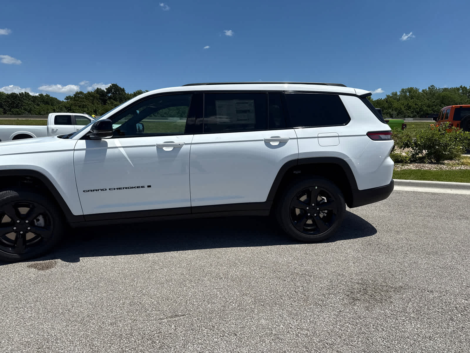 2025 Jeep Grand Cherokee Altitude X photo 4