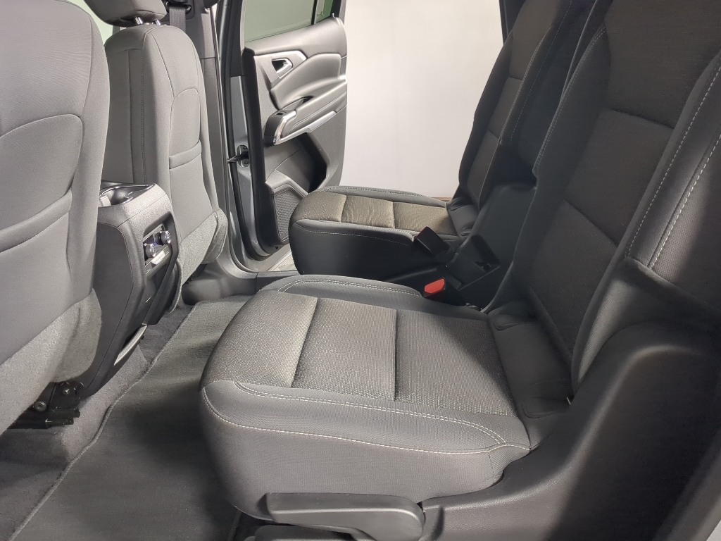 2025 Chevrolet Traverse photo 11