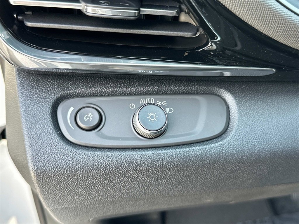 2026 Buick Envista ST photo 28