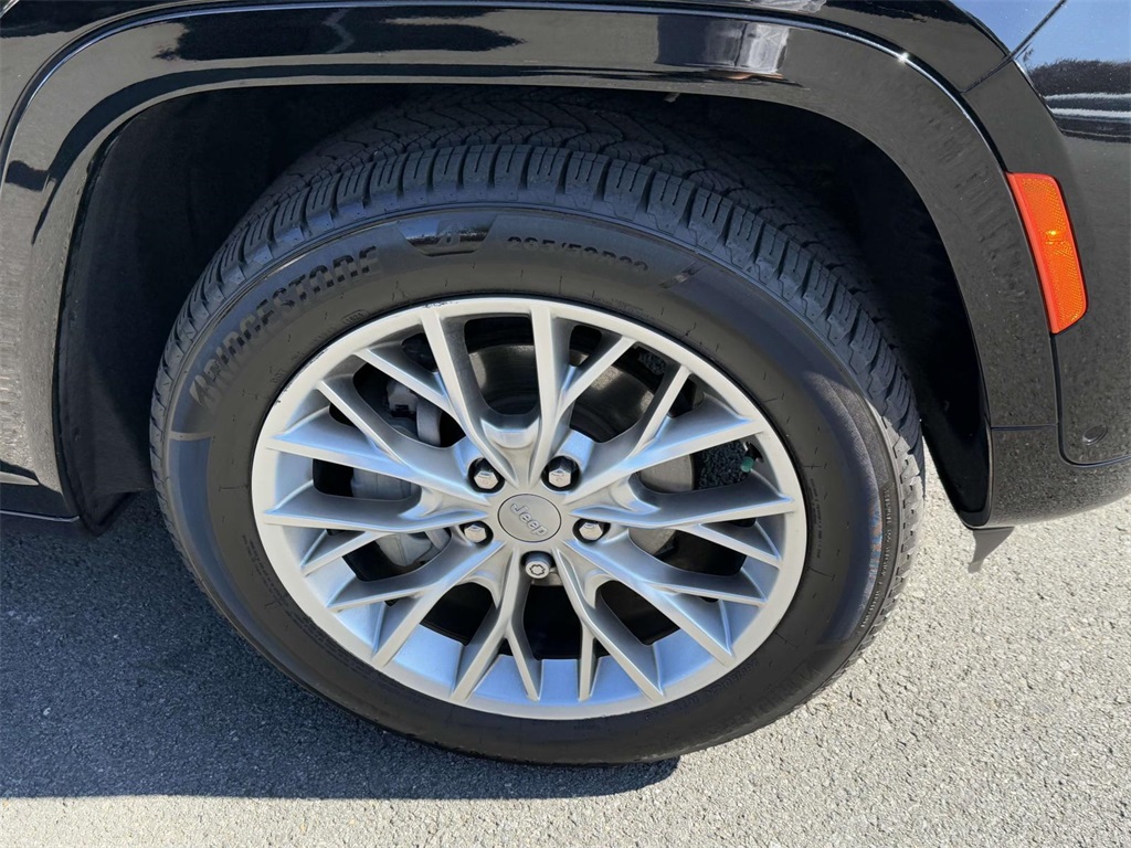 2022 Jeep Grand Cherokee Summit photo 11