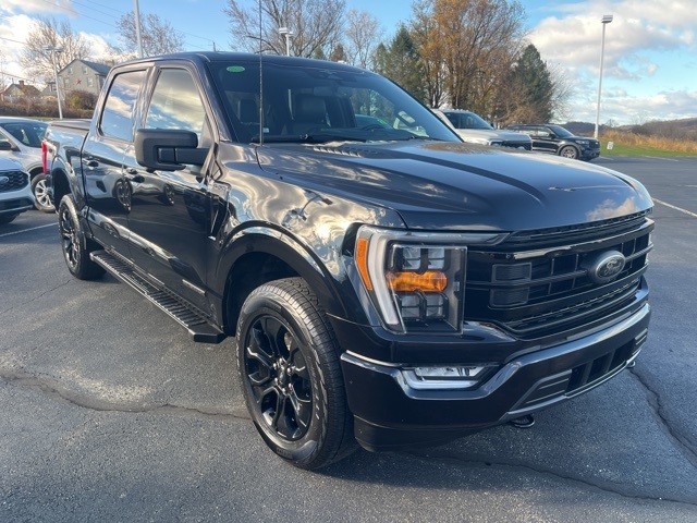 2023 Ford F-150 XLT photo 2