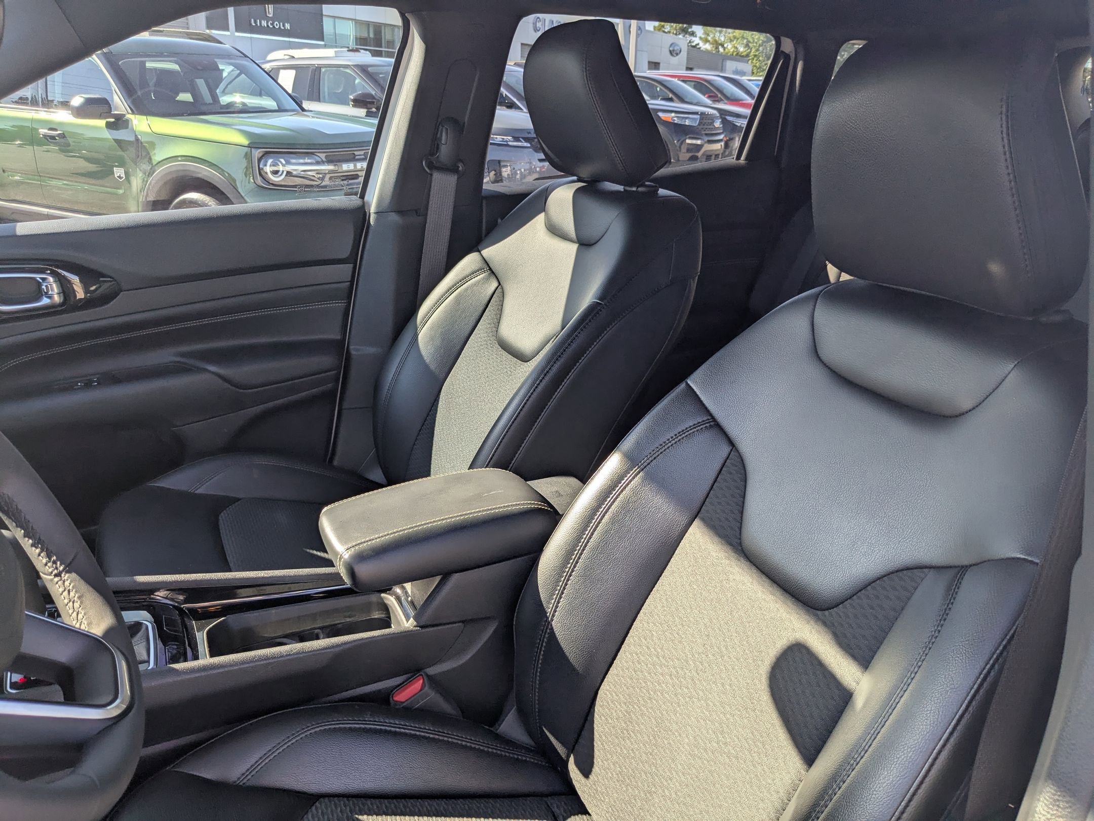 2022 Jeep Compass Altitude photo 13