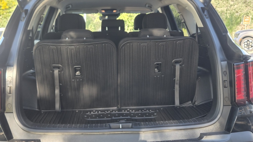 2023 Kia Sorento LX photo 5