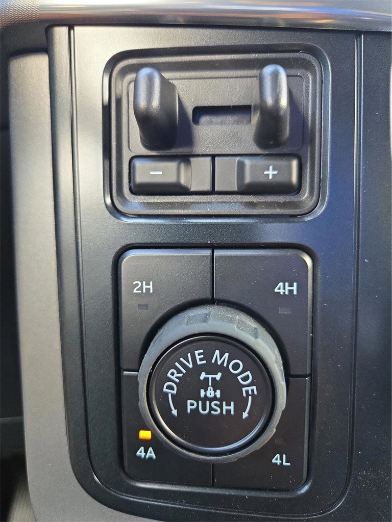 2025 Ford F-150 Lariat photo 15