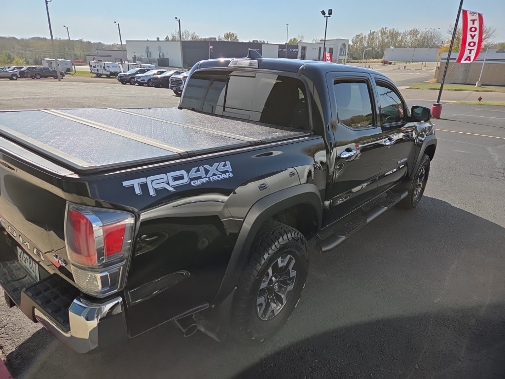 2023 Toyota Tacoma TRD Off-Road photo 3