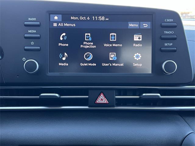 2025 Hyundai Elantra SE photo 4