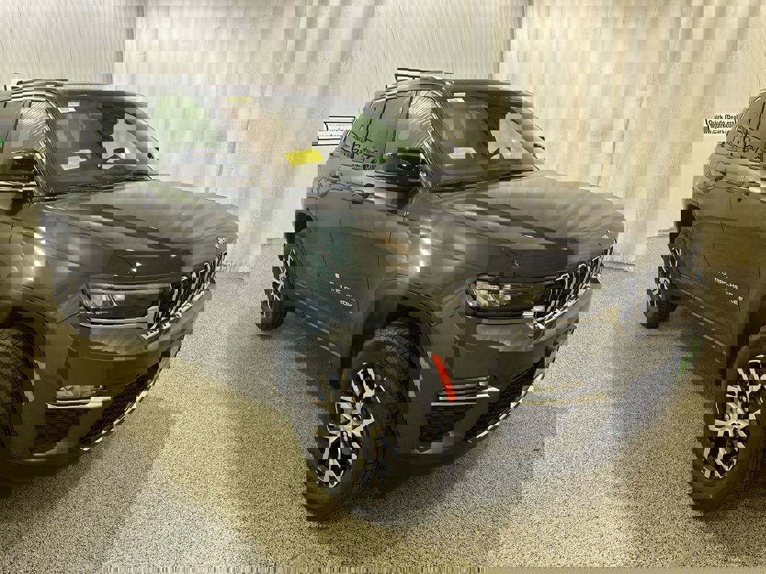 2025 Jeep Grand Cherokee Limited's photo