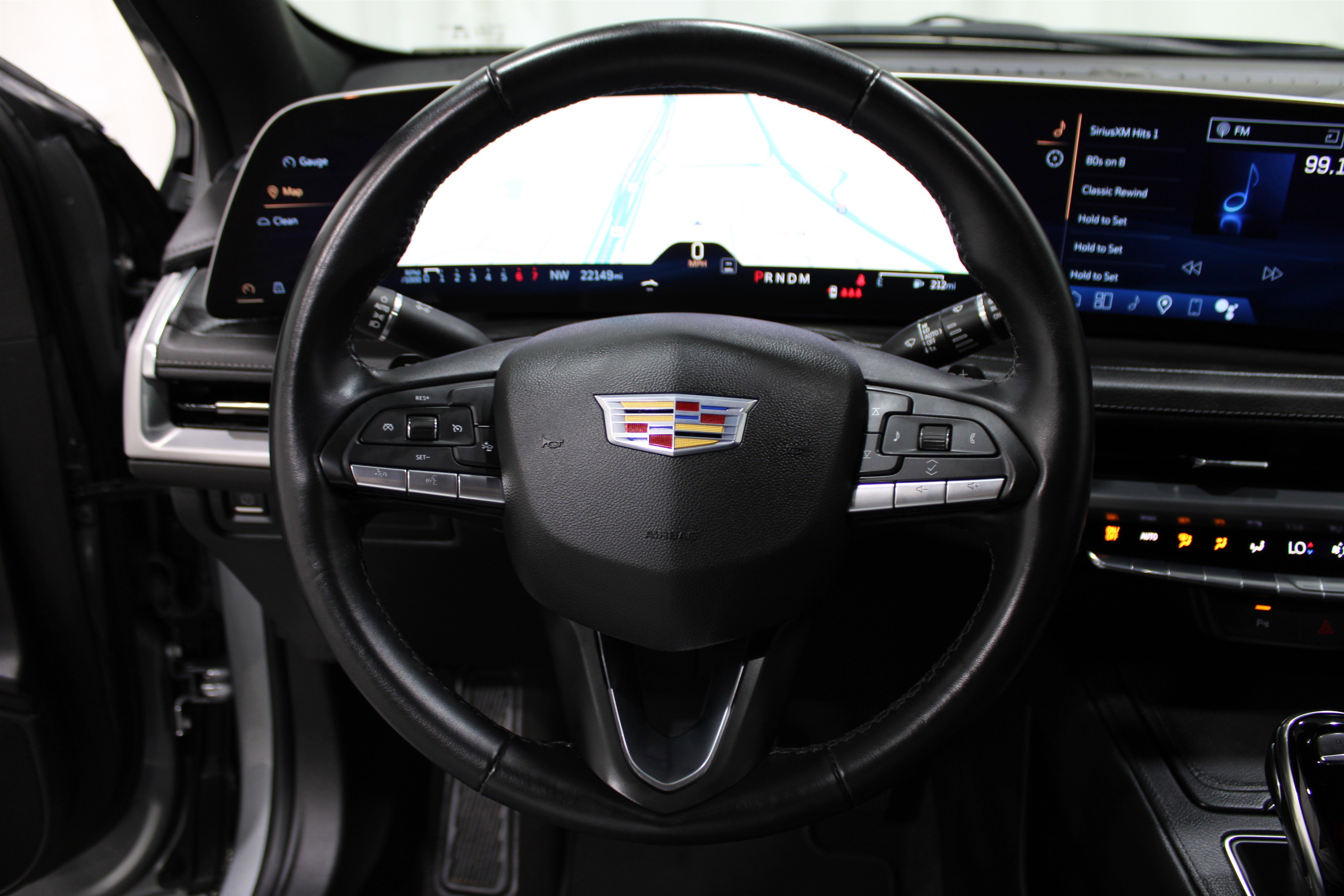 2025 Cadillac XT4 Premium Luxury photo 5