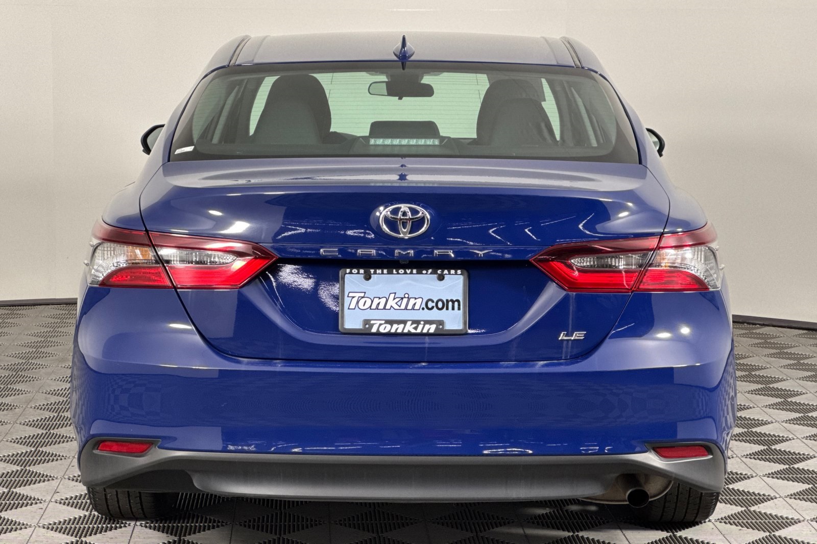 2024 Toyota Camry LE photo 5