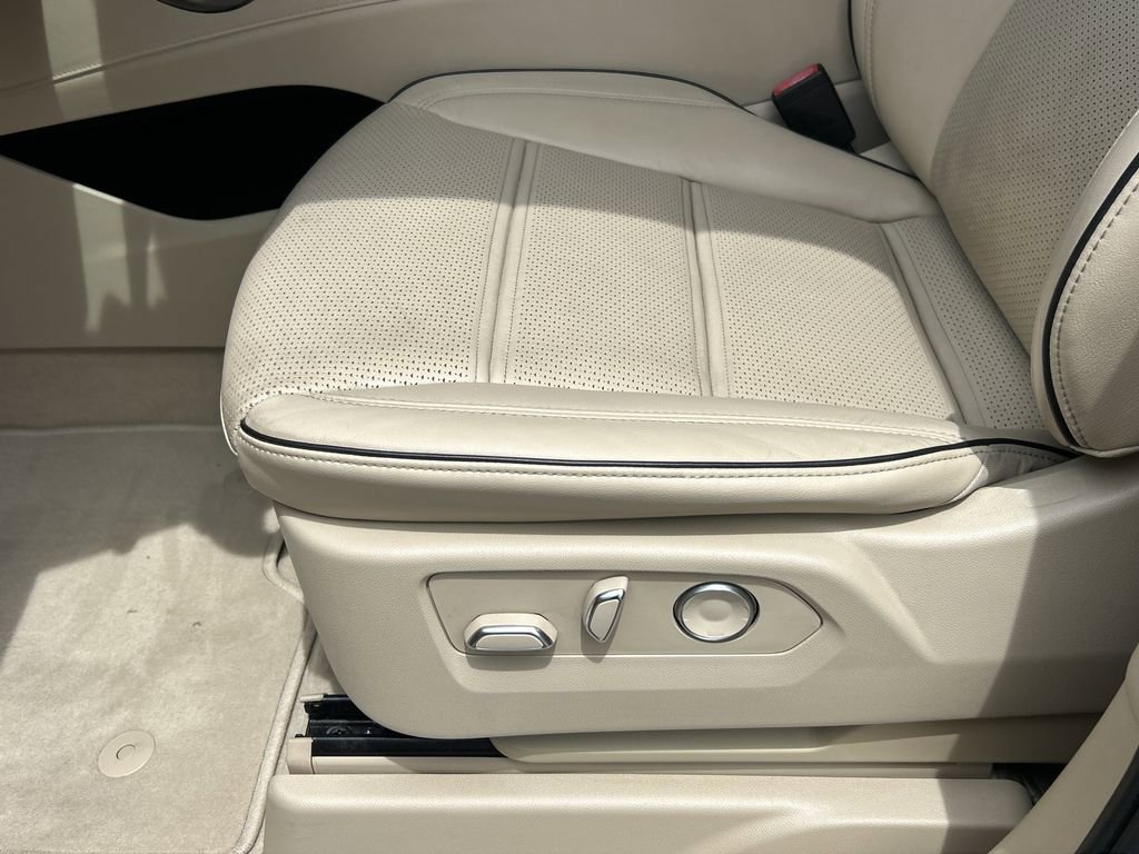 2021 Cadillac Escalade Premium Luxury photo 19