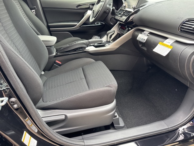 2025 Mitsubishi Eclipse Cross LE photo 21