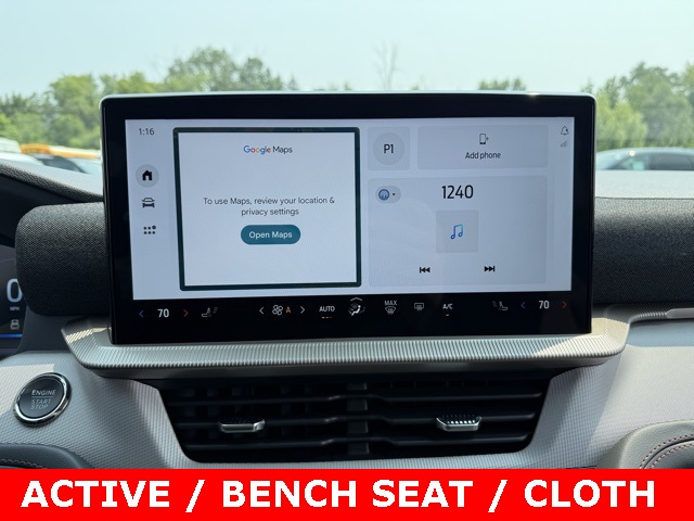 2025 Ford Explorer photo 16