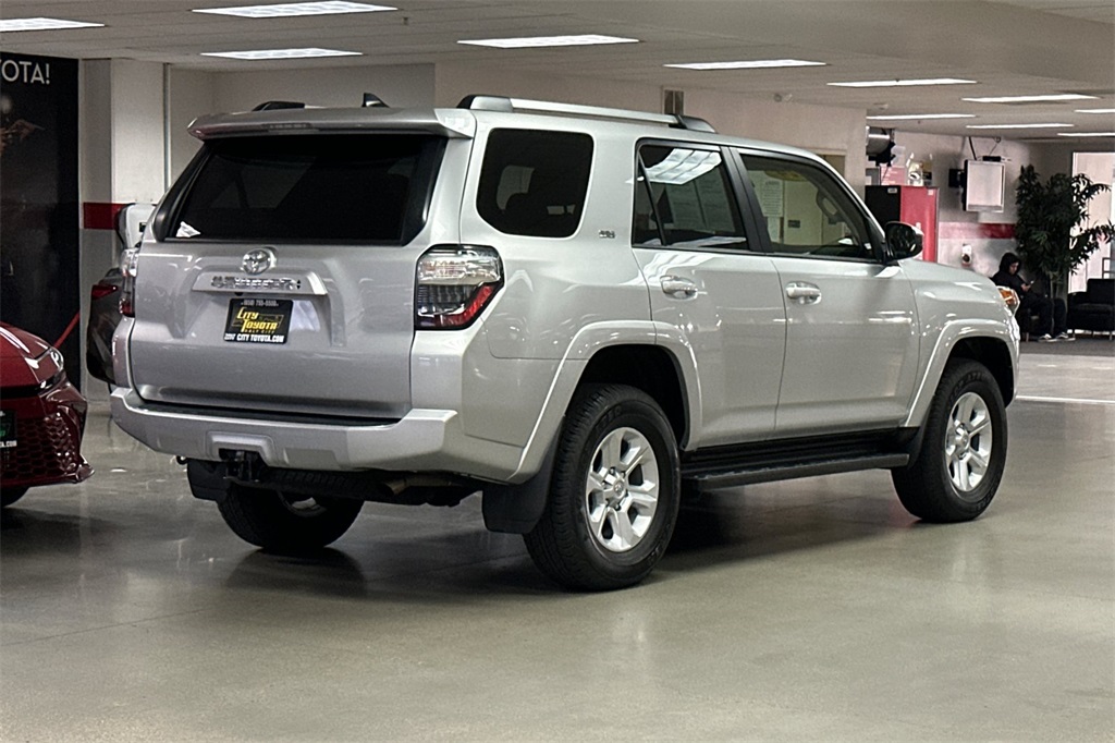 2024 Toyota 4Runner SR5 photo 4